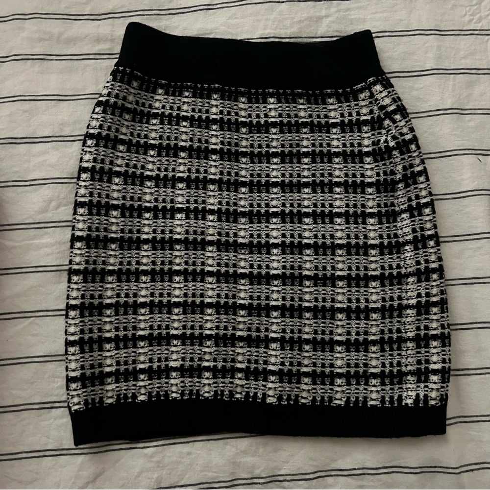 NWOT Aritzia sweater skirt